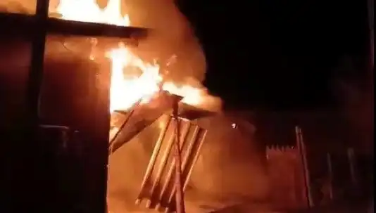 Karabük'te Feci Yangın: İki Ev Kül Oldu