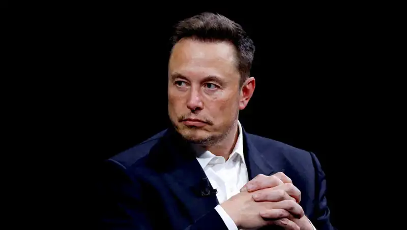 Musk’tan Çarpıcı Açıklama: Robotlar Cerrahları Geçecek mi?