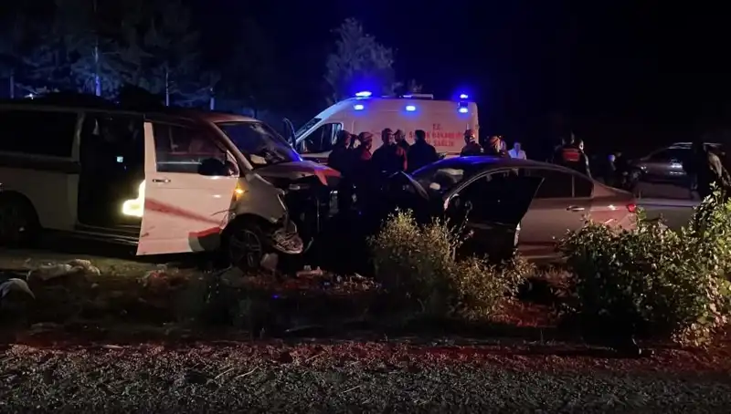 Ters Yön Faciasında Korkunç Kaza: Ölü ve Yaralılar Açıklandı!