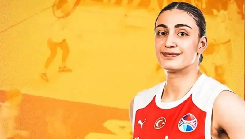 Galatasaray'dan Futbolseverlere Müjde: Üç Isimle Sözleşme Uzatıldı