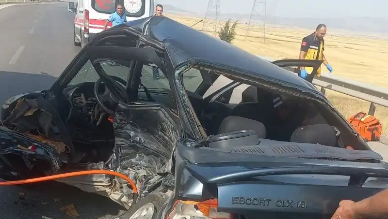 Gaziantep'te Otomobil Kazası: 1 Ölü, 1 Yaralı!