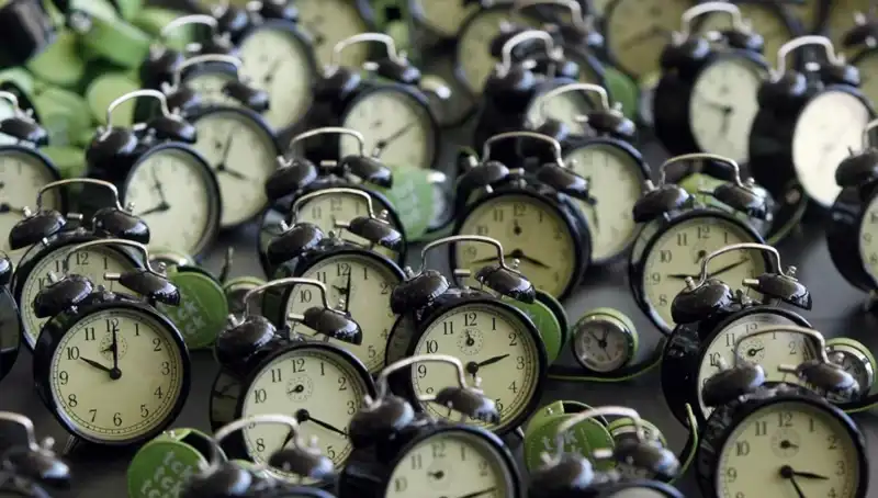 Alarm Ertelemeyi Bırakın: Sabah Rutinleriniz Demans Riskinizi Artırabilir